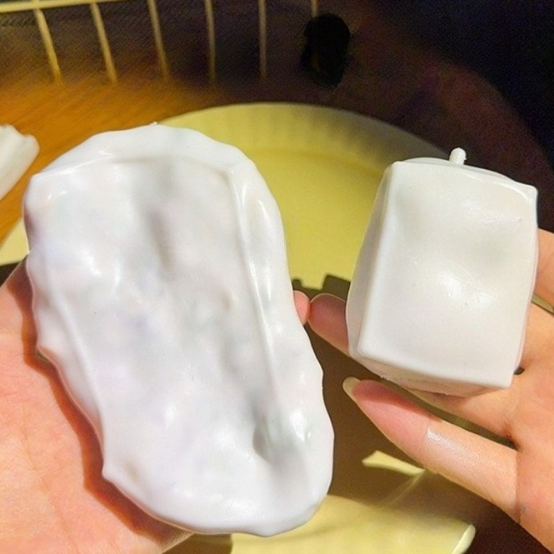 Novelty Gifts - Bola Antiestresse em Forma de Tofu,